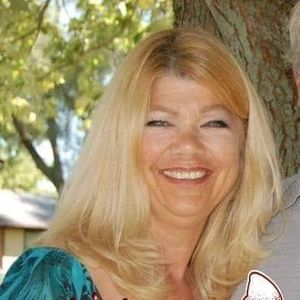 Meet your Posher, Connie